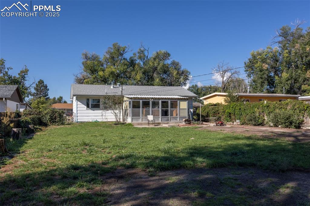 Image 9 of 11: Back of Structure