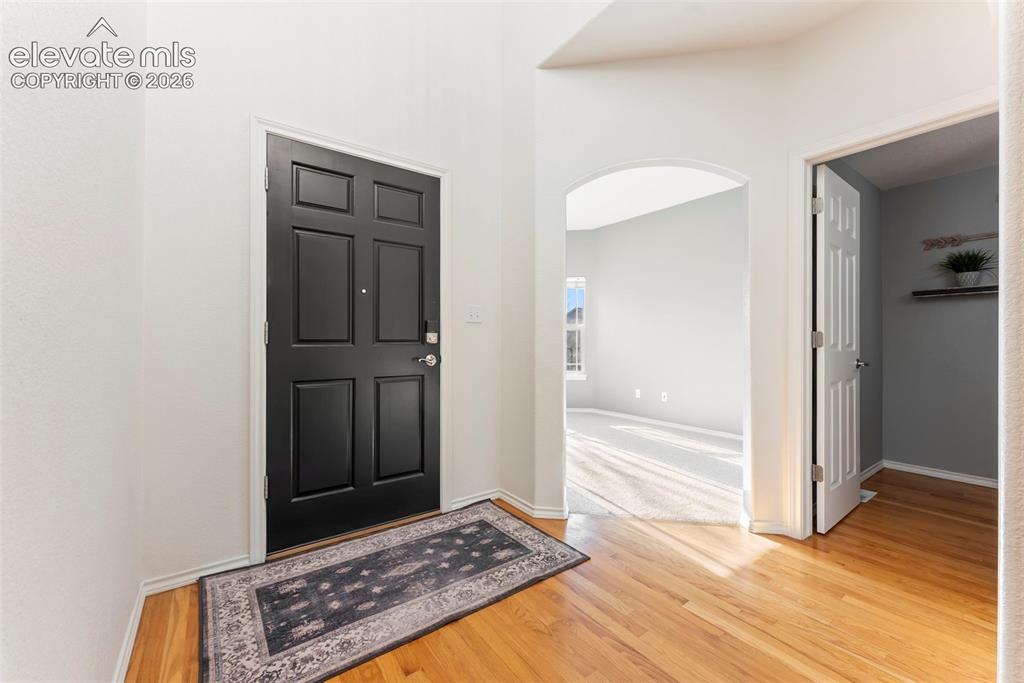Image 8 of 36: Entry
