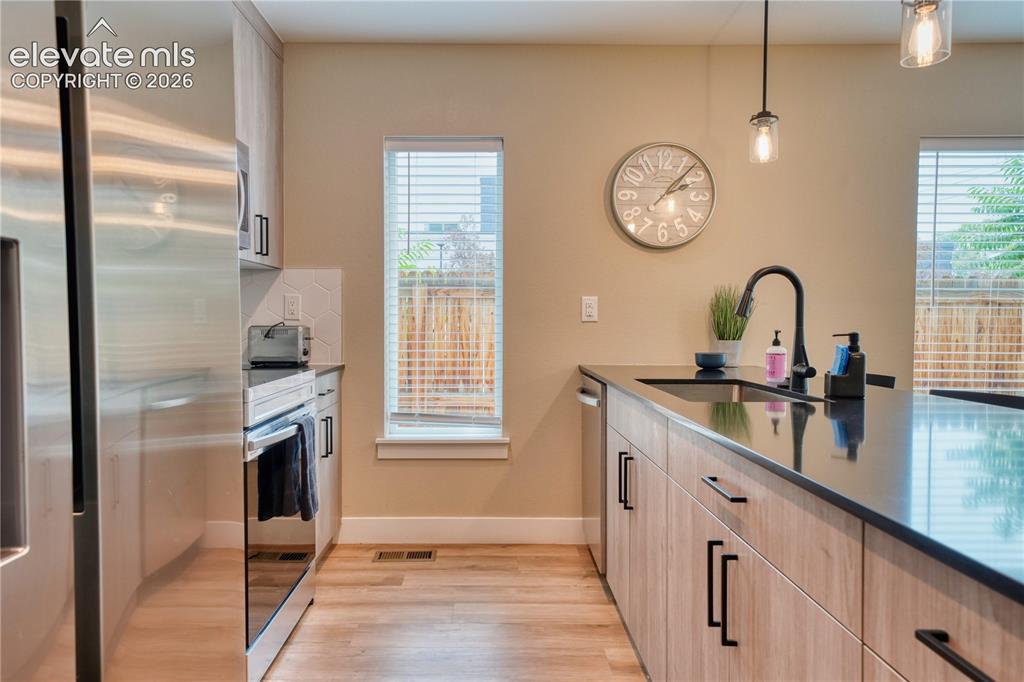 Image 12 of 38: Kitchen