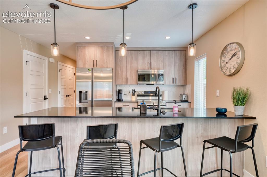 Image 15 of 38: Kitchen