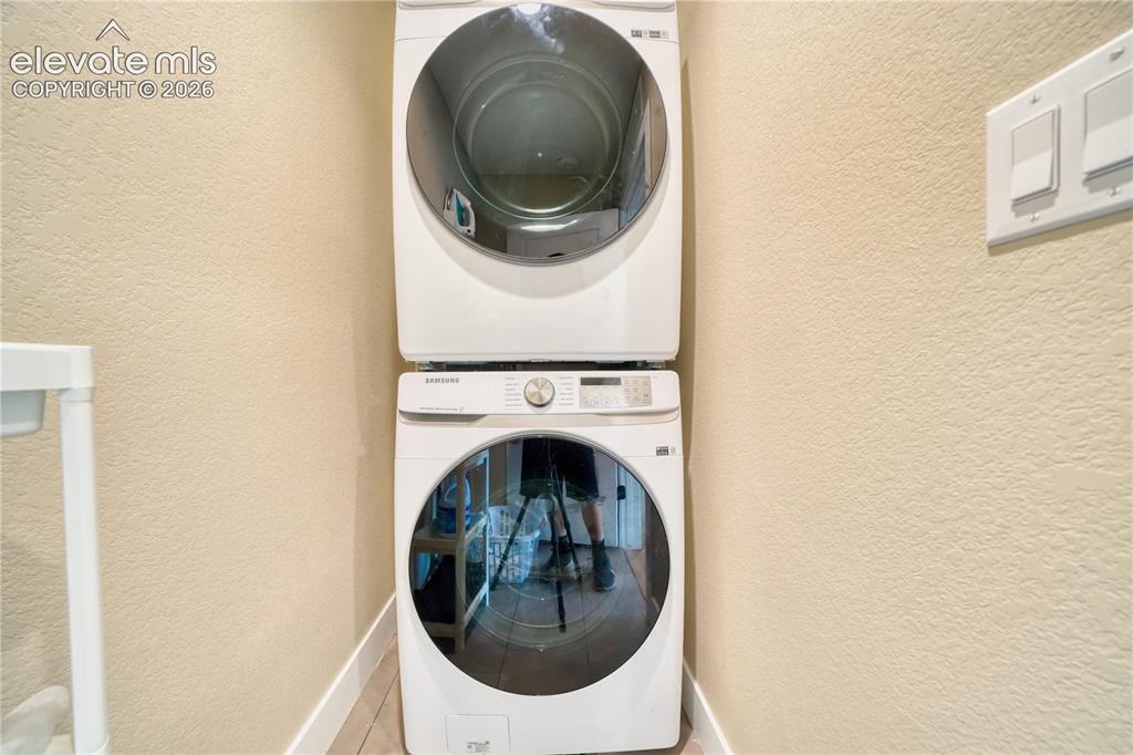 Image 28 of 38: Laundry