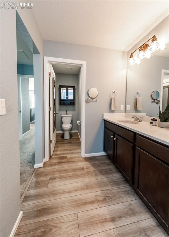 Image 30 of 48: Bathroom