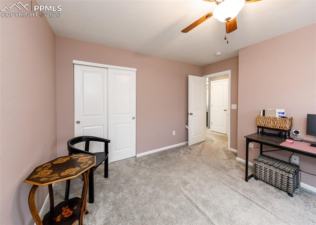 Image 32 of 48: Office