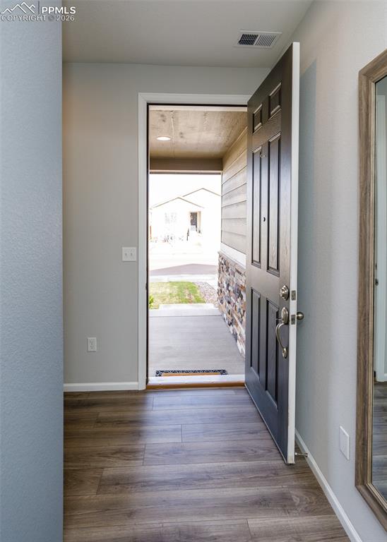 Image 4 of 48: Entry