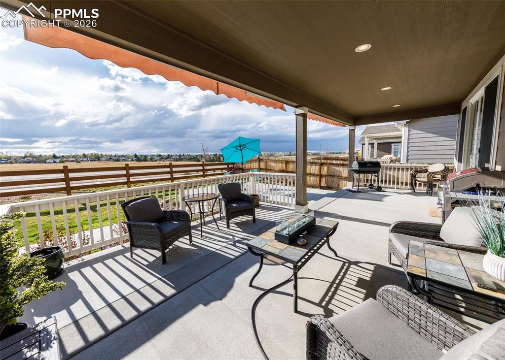 Image 41 of 48: Patio