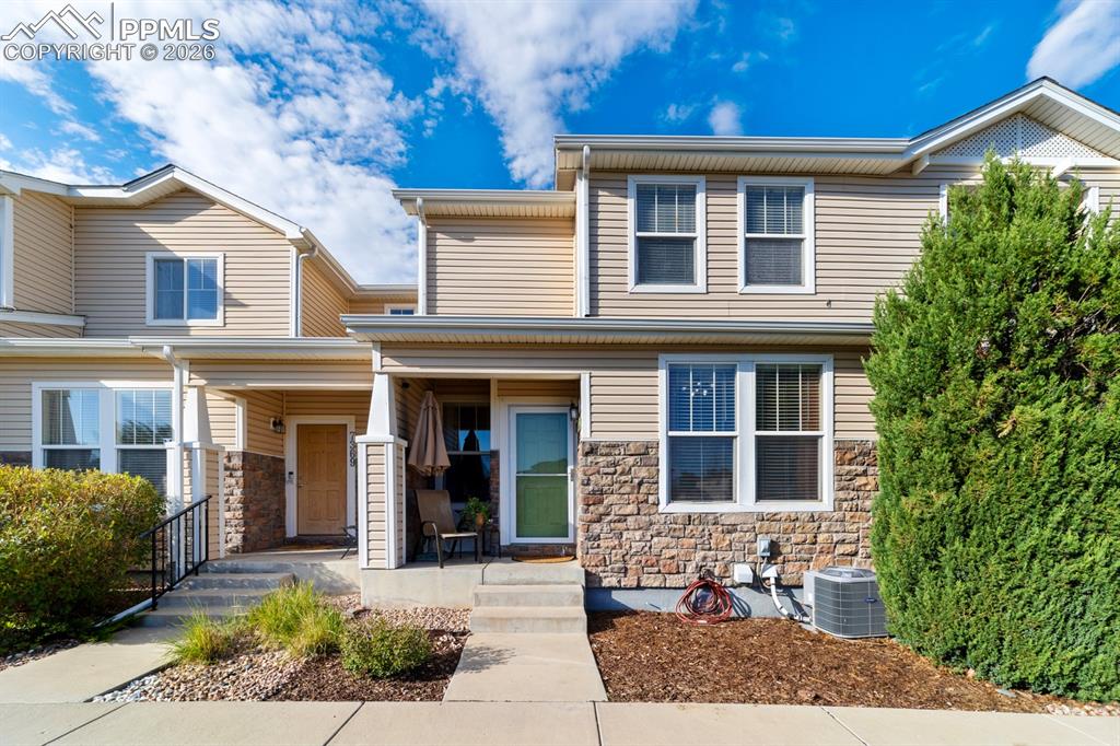 Image 25 of 31: Front of Structure