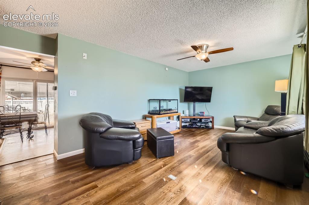 Image 3 of 14: Living Room
