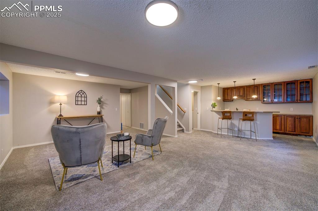 Image 15 of 25: Living Room