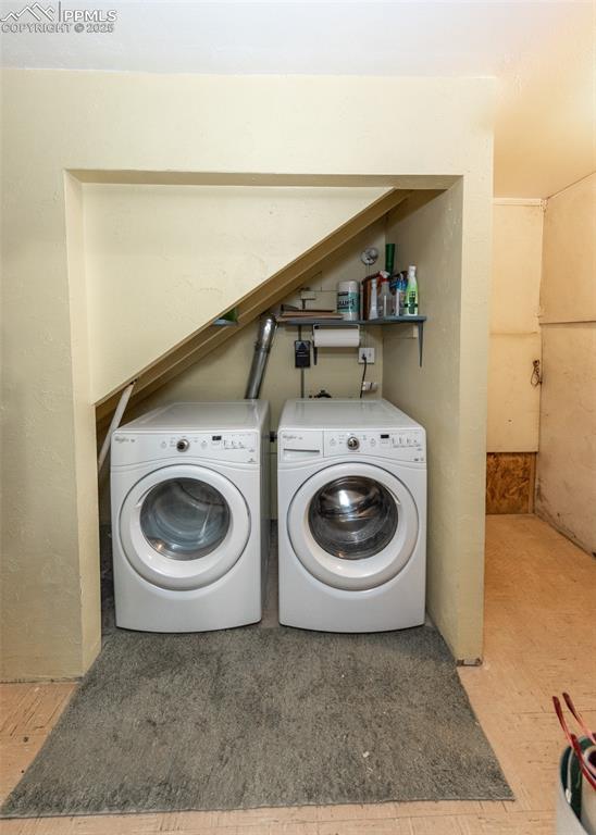 Image 21 of 29: Laundry