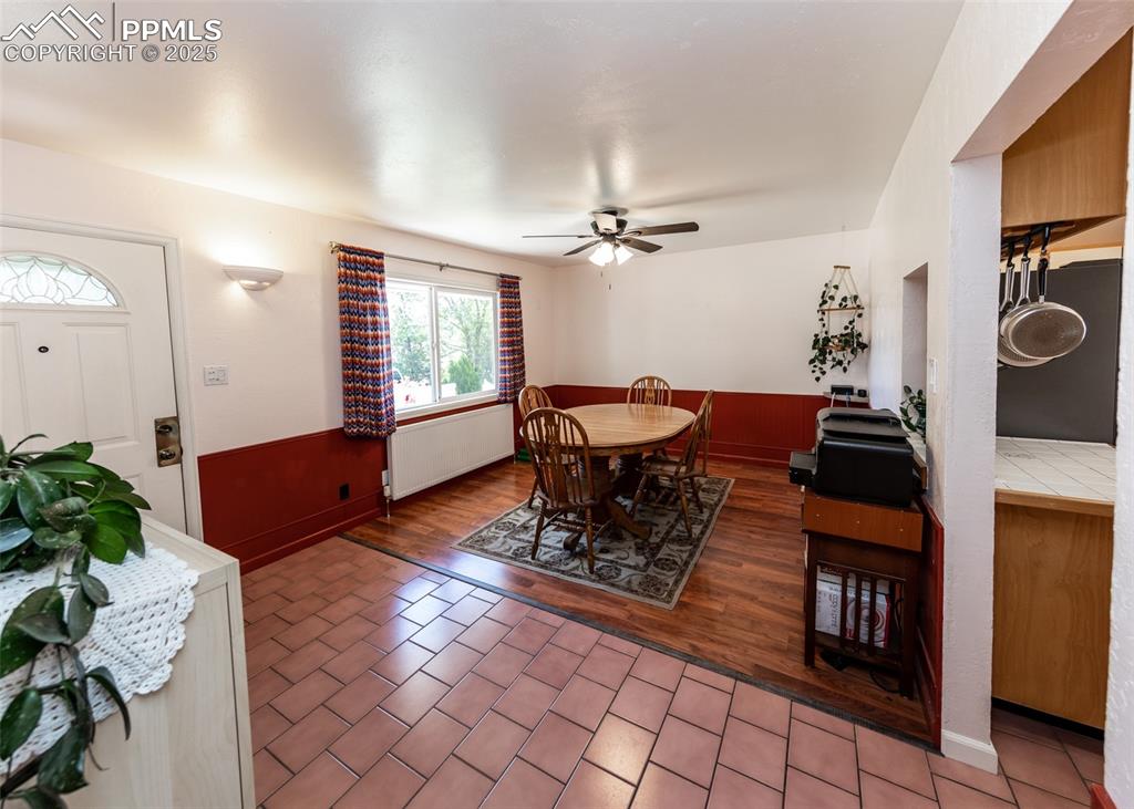 Image 7 of 29: Dining Area