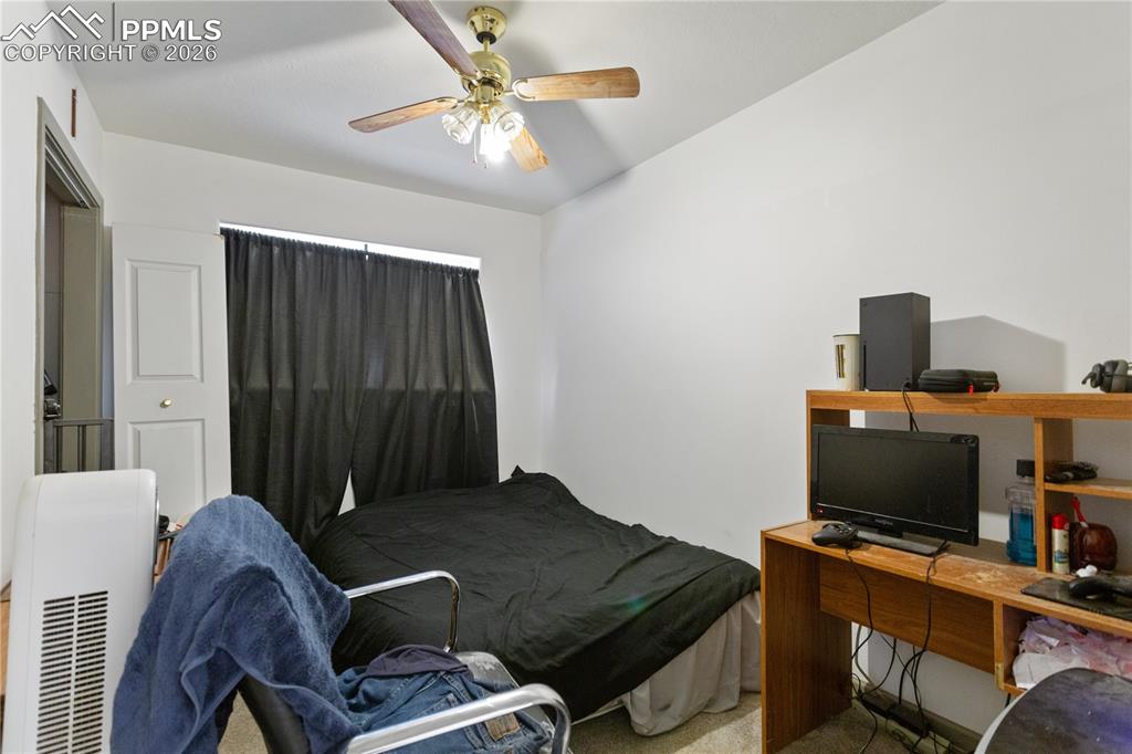 Image 7 of 16: Bedroom