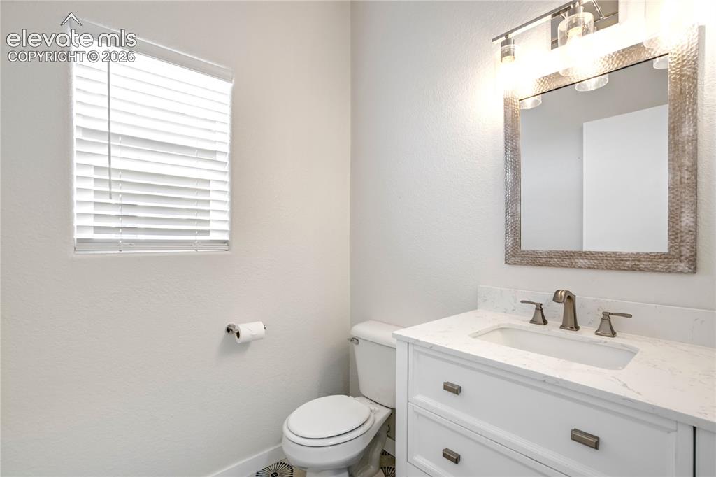 Image 19 of 49: Bathroom