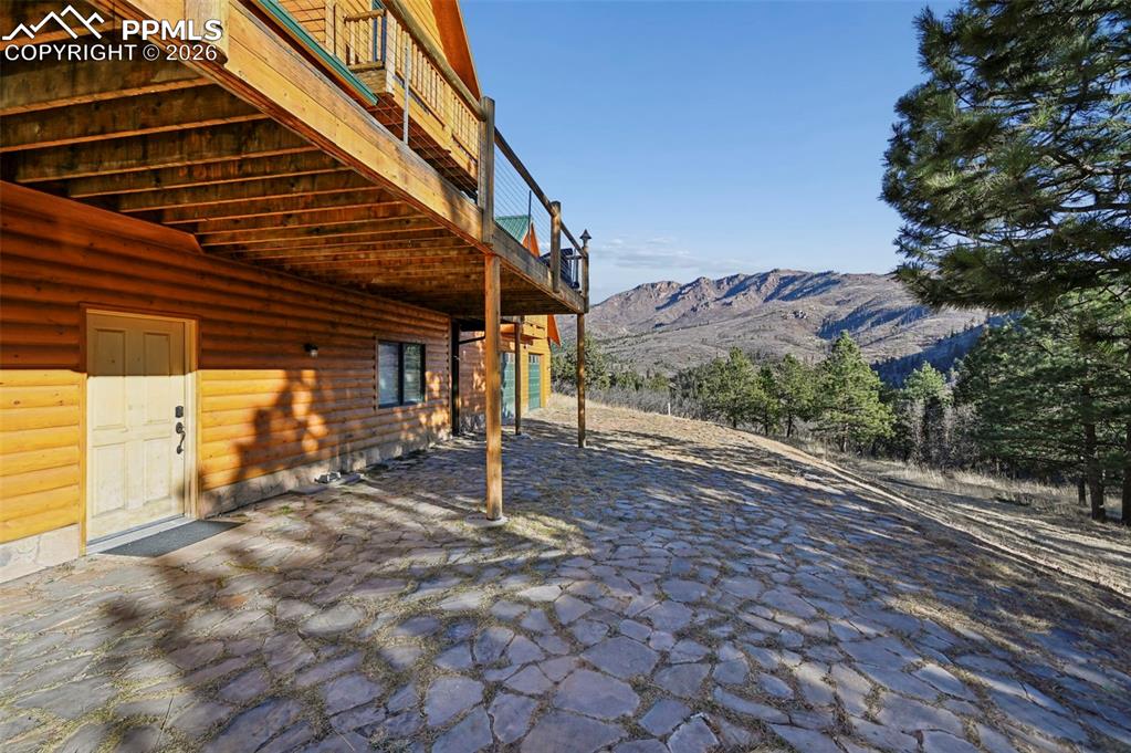 Image 23 of 47: Patio