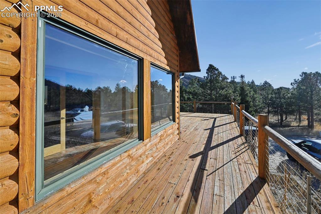 Image 30 of 47: Deck