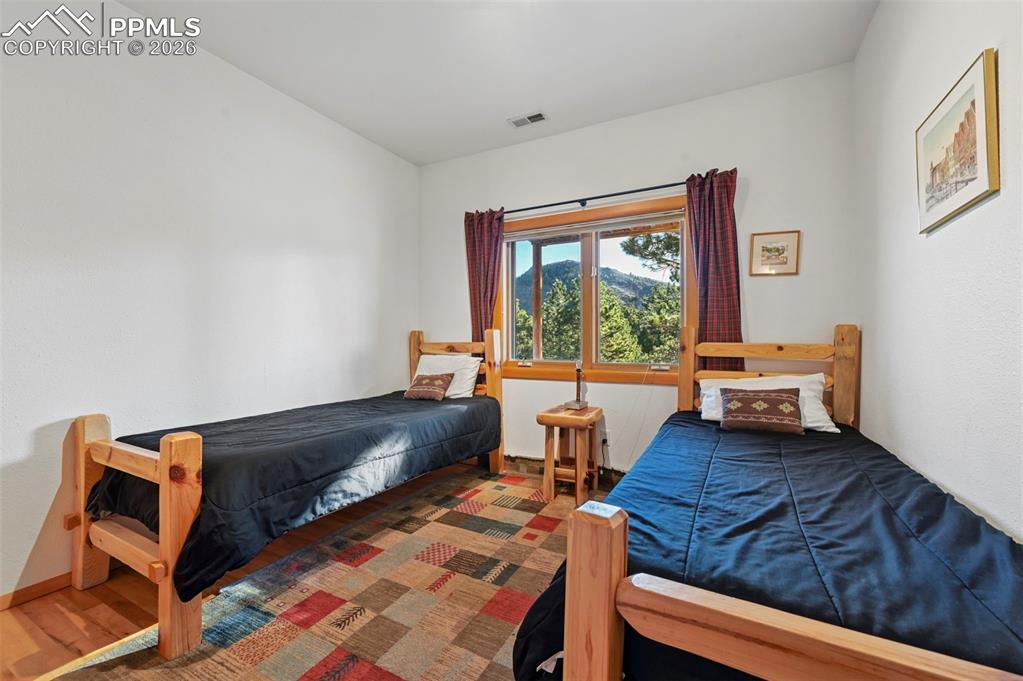 Image 37 of 47: Bedroom