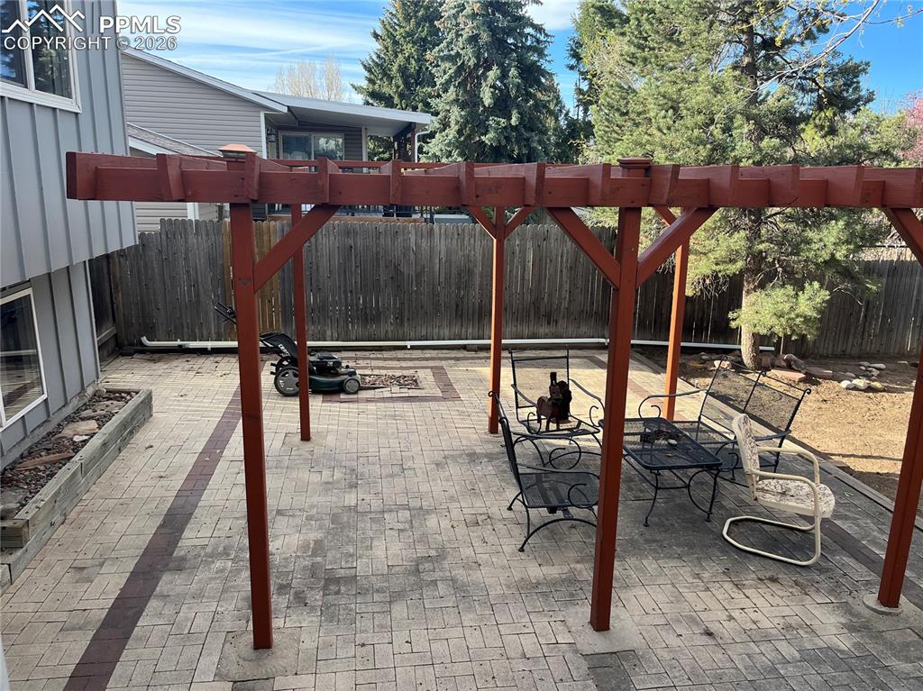 Image 23 of 26: Patio