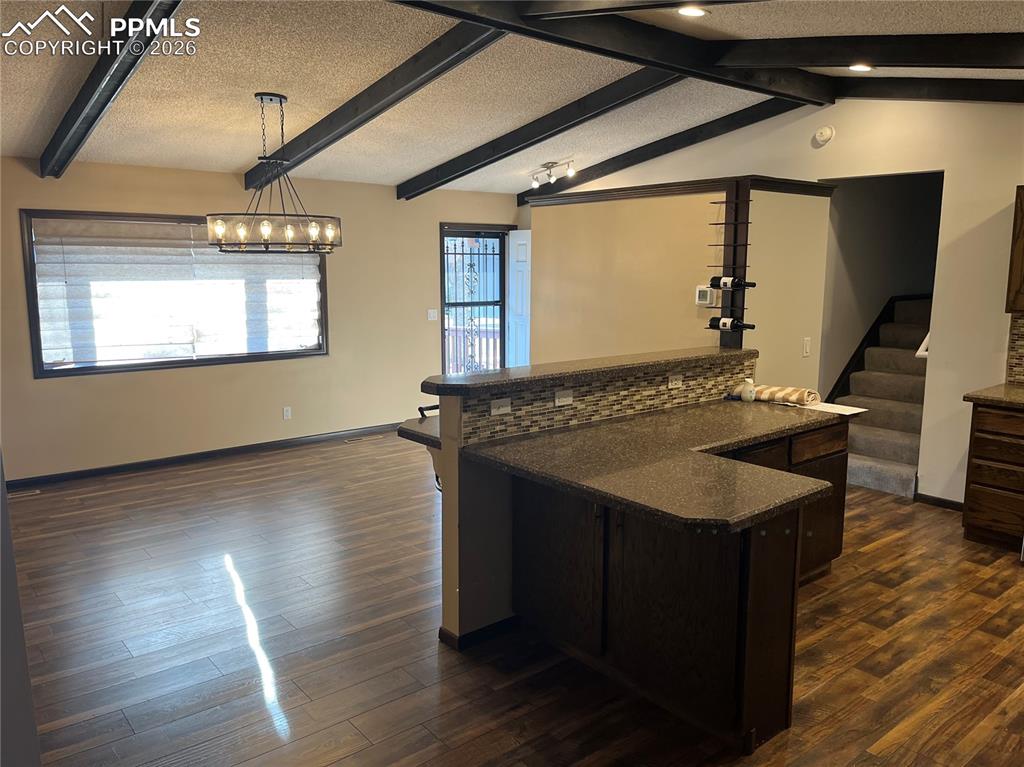 Image 8 of 26: Kitchen