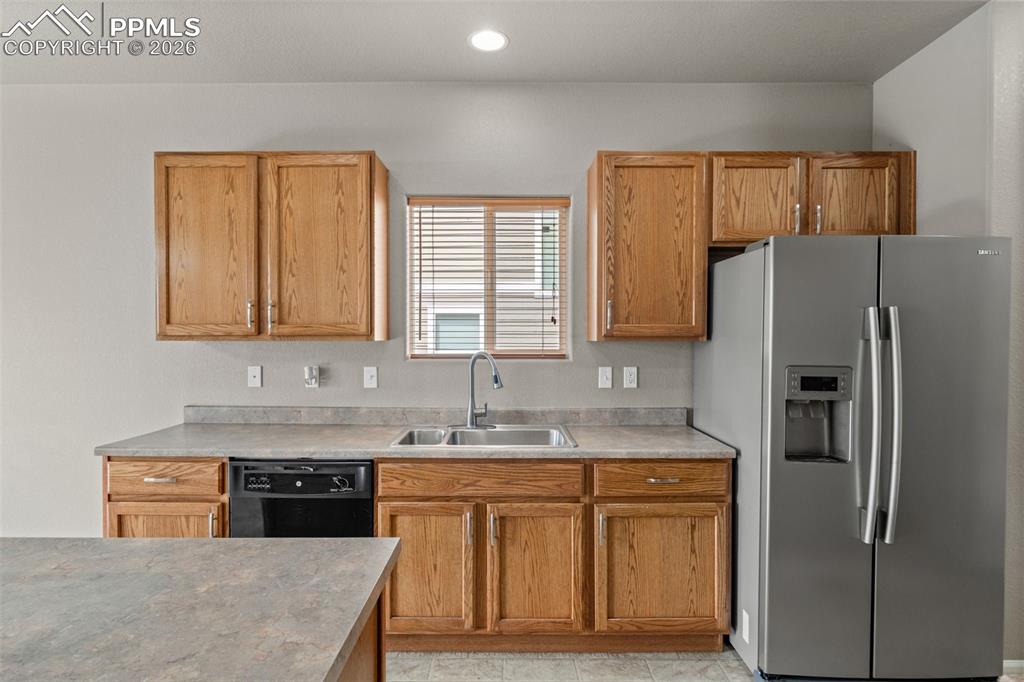 Image 17 of 43: Kitchen