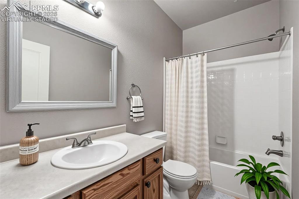 Image 32 of 43: Virtually Staged