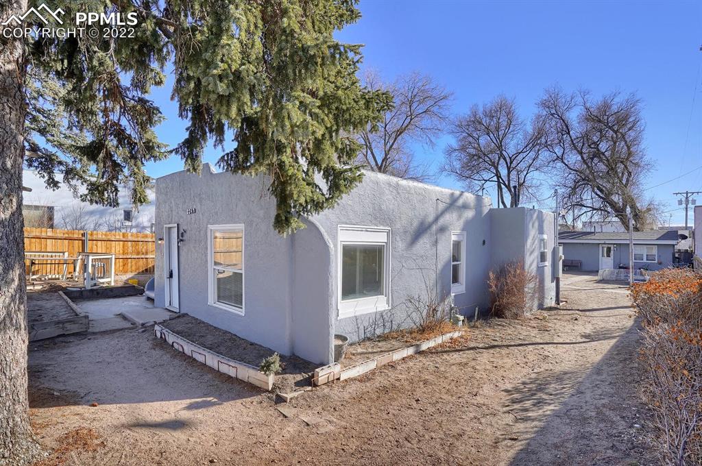 Listing 9569118, Image 1 of 25