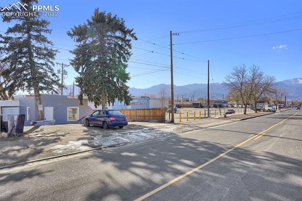 Listing 9569118, Image 4 of 25