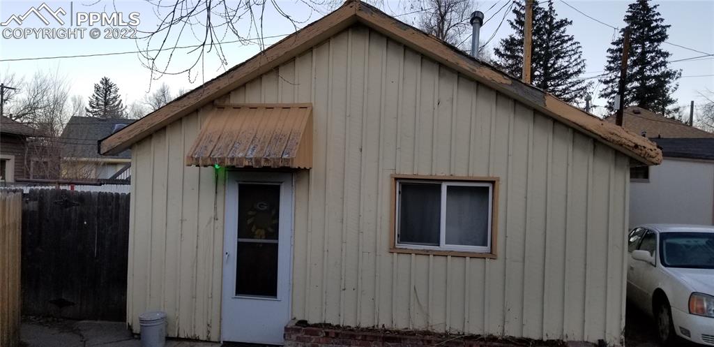 Listing 9569428, Image 4 of 12