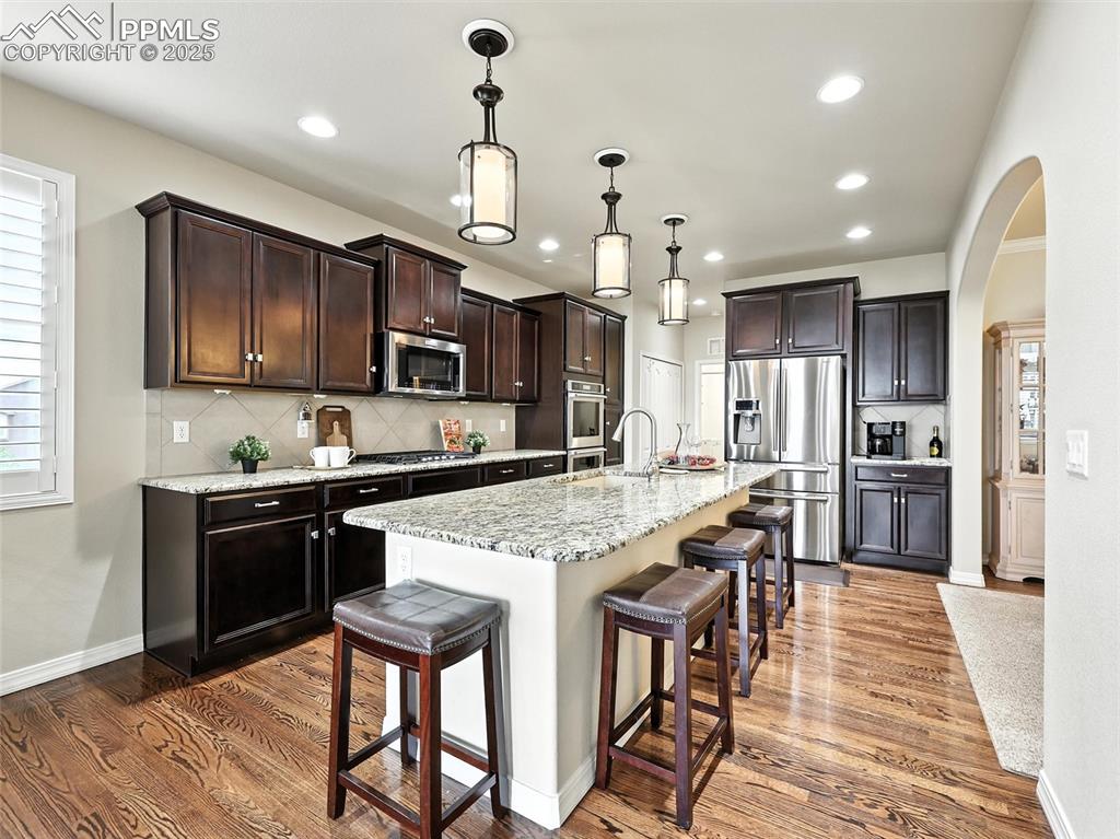 Image 8 of 50: Kitchen