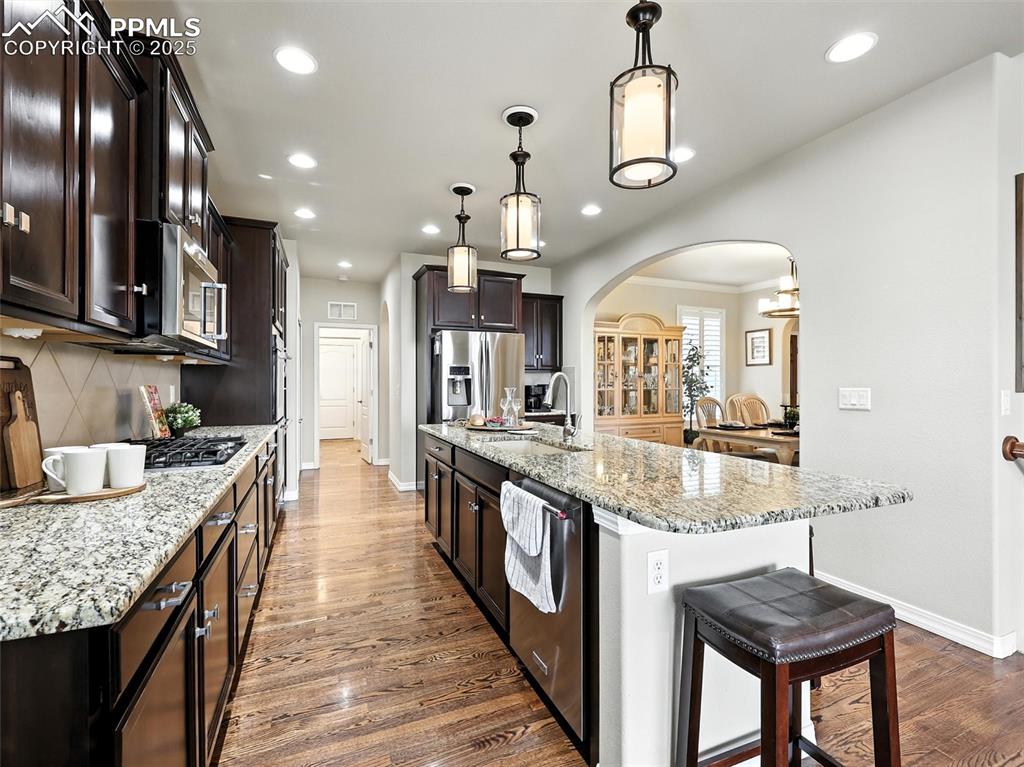 Image 9 of 50: Kitchen