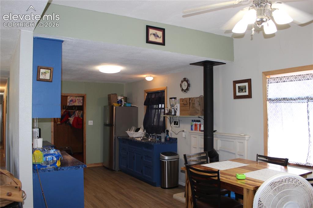 Image 13 of 48: Dining Area