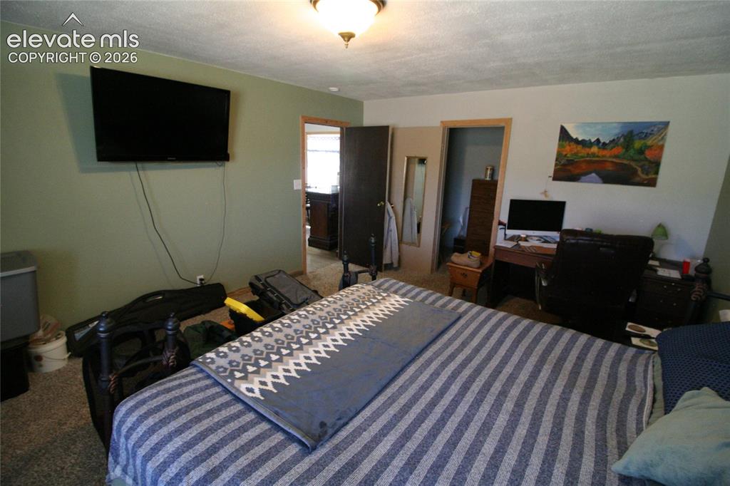 Image 19 of 48: Bedroom