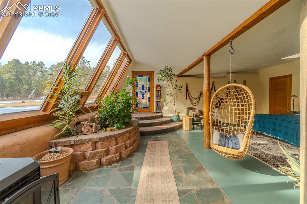 Image 30 of 43: Hallway