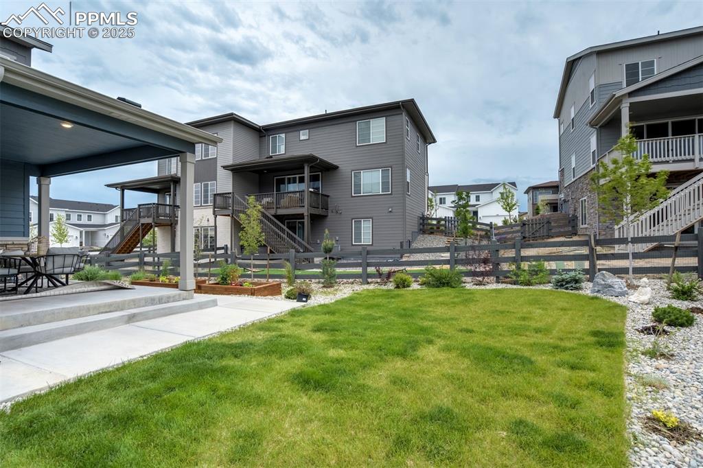 Image 42 of 50: View of property