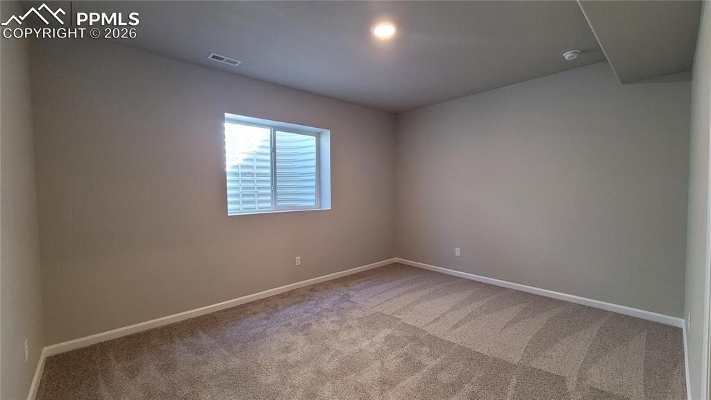 Image 24 of 28: Bedroom