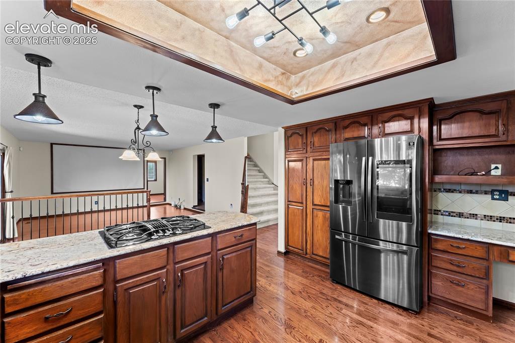 Image 31 of 46: Kitchen