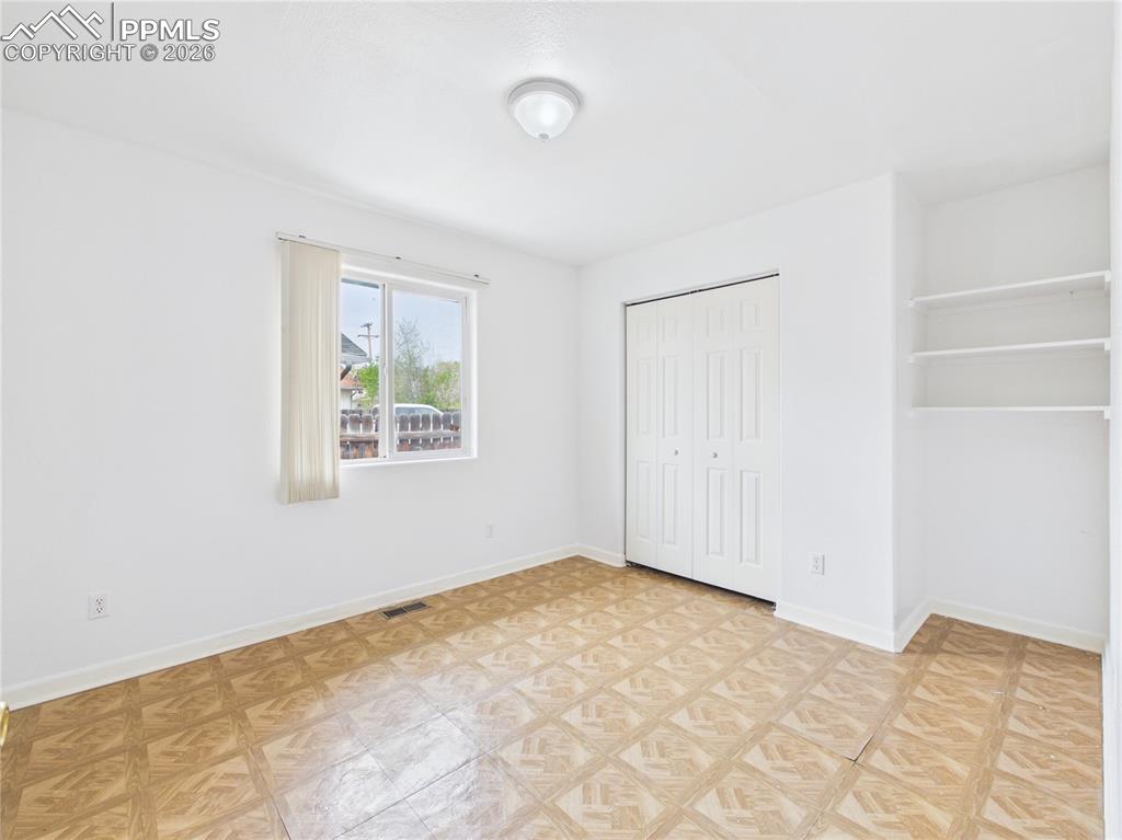 Image 20 of 36: Bedroom