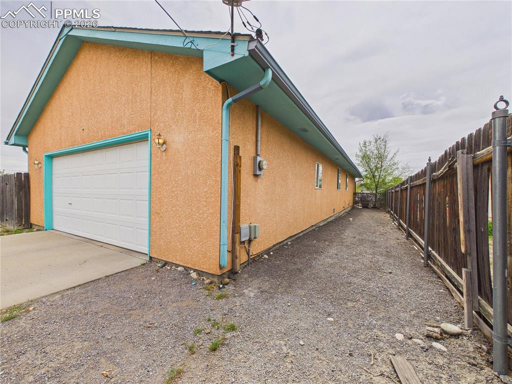 Image 35 of 36: Side of Structure