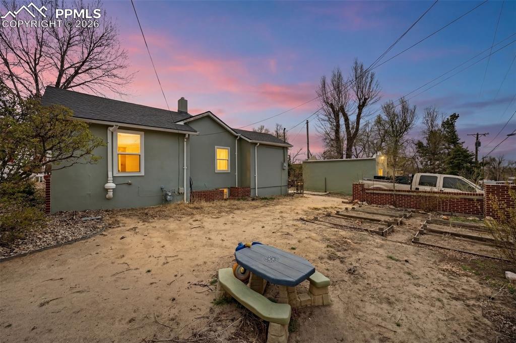 Image 28 of 48: Back of Structure