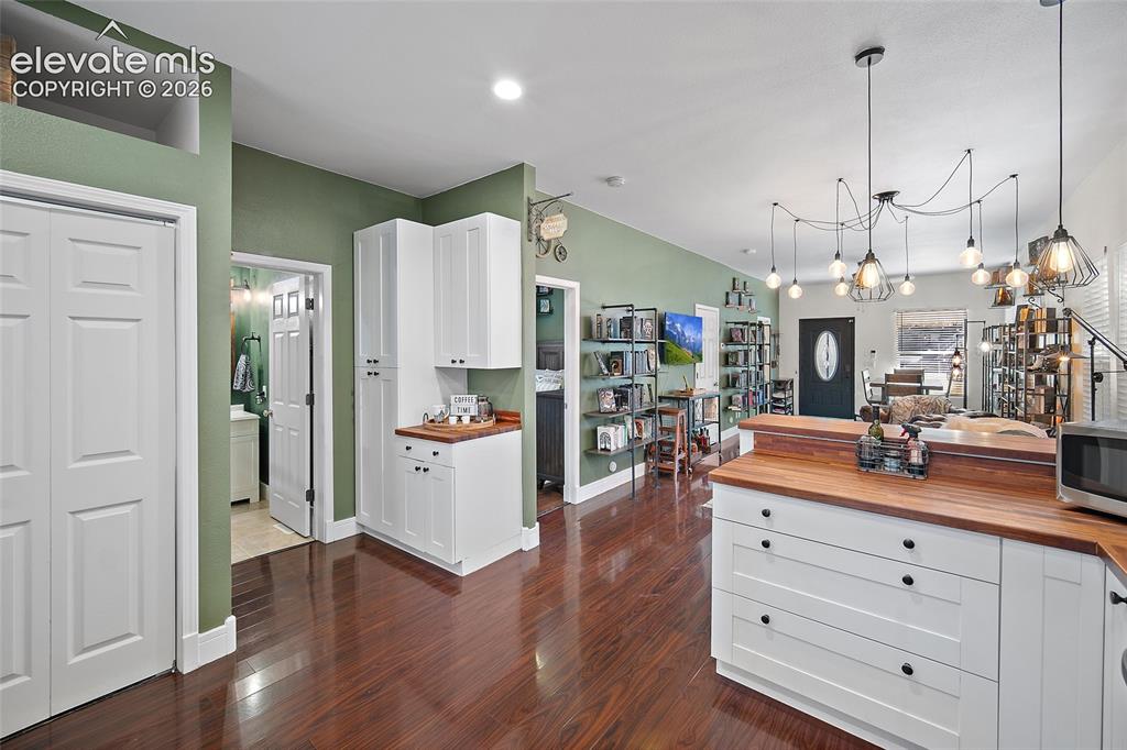 Image 8 of 35: Kitchen