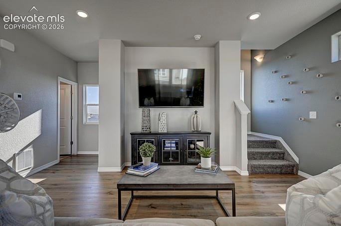 Image 6 of 21: Living Room