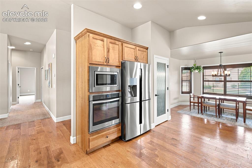 Image 10 of 49: Kitchen