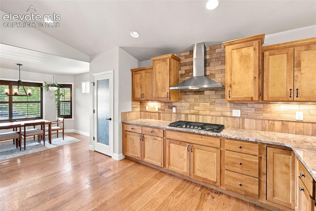 Image 11 of 49: Kitchen
