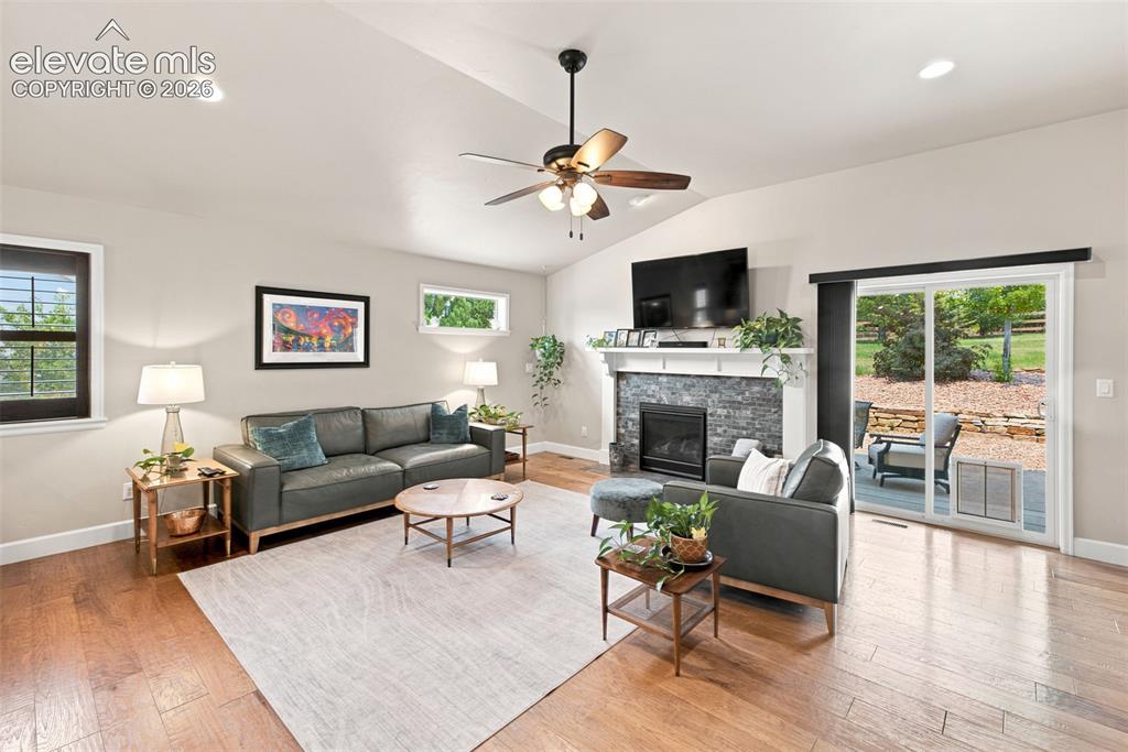 Image 12 of 49: Living Room