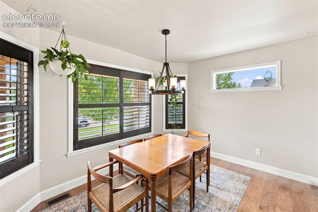 Image 4 of 49: Dining Area