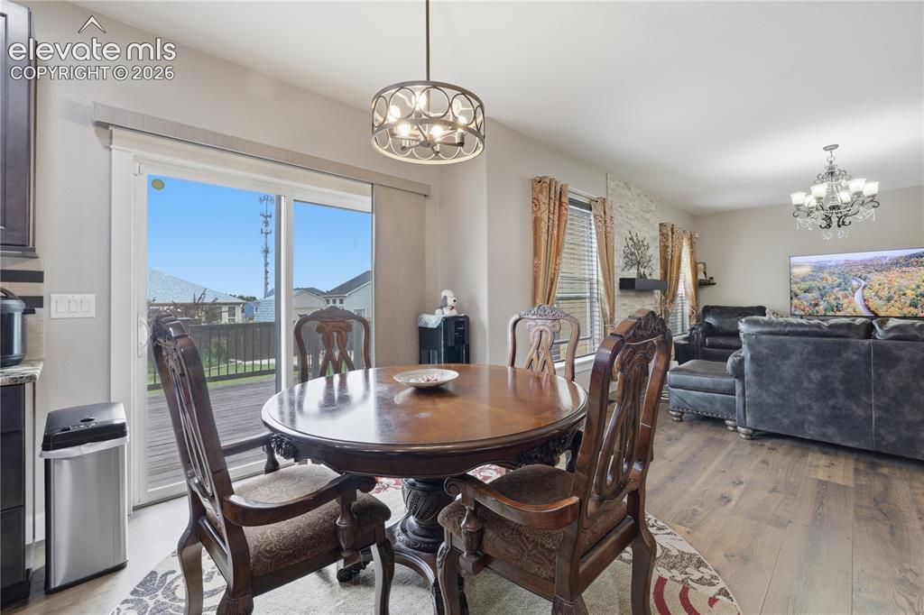 Image 11 of 38: Dining Area