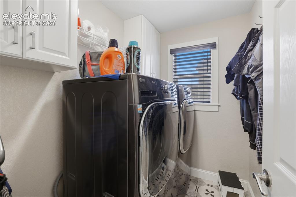 Image 33 of 38: Laundry
