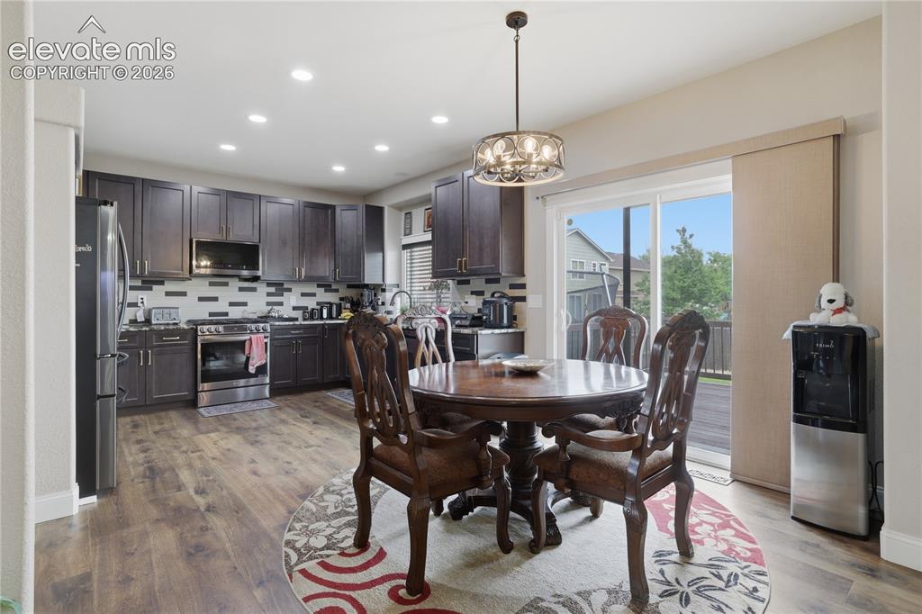 Image 9 of 38: Dining Area