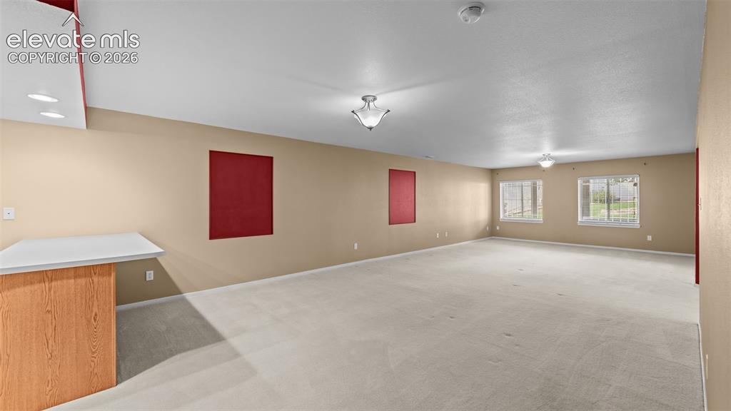 Image 16 of 28: Family Room