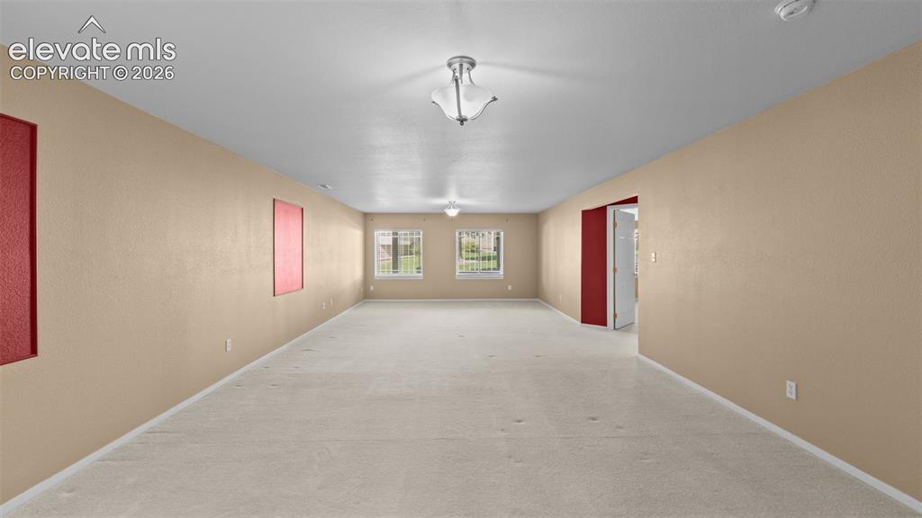 Image 19 of 28: Family Room