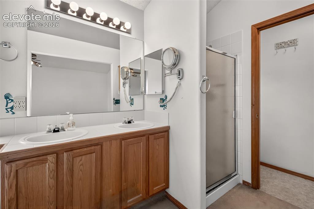 Image 19 of 41: Main Bedroom attached bath with Separate Shower.