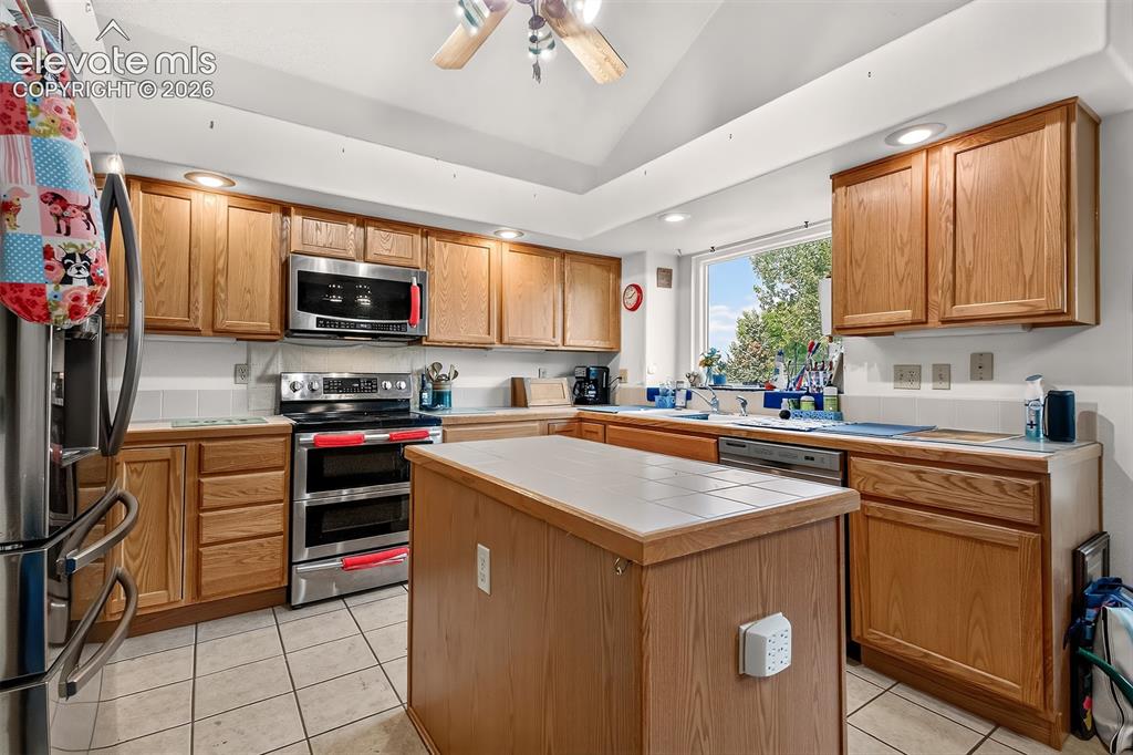 Image 6 of 41: Well-designed Kitchen with upgraded appliances.